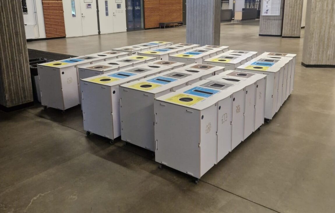 Waste bins for office circulation hubs placed in high-traffic areas to support quick disposal.