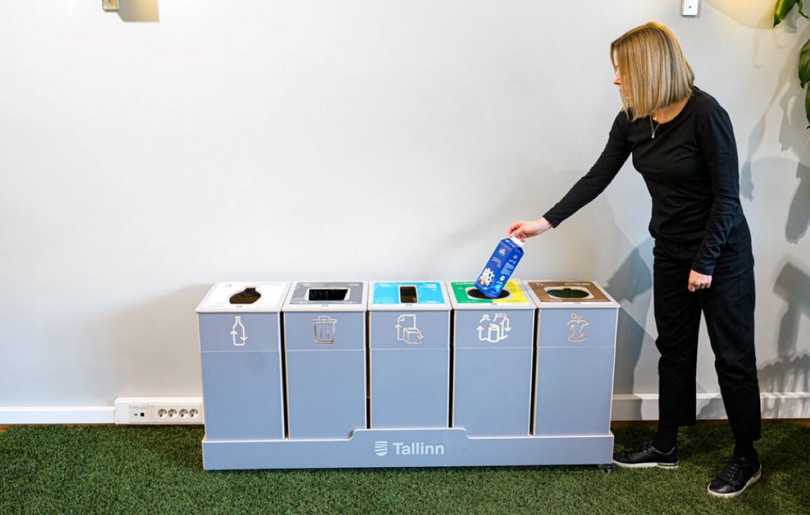 Waste sorting containers are designed for organized waste container use in clean and efficient environments